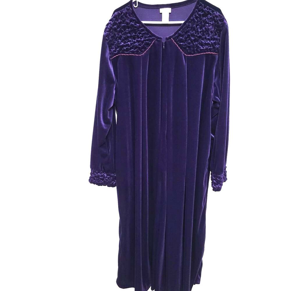 Delicates Velvet Plush Robe 2X Women's Plus Lace Trim 1/2 Zip Ruffle Cuffs Neck